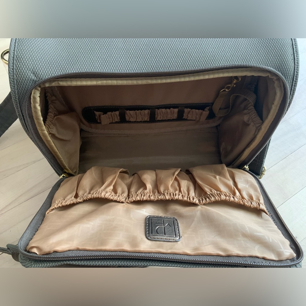 DIANE VON FURSTENBERG - Vintage Travel Vanity Case Weekender Bag w Strap & Pouch - Picture 8 of 13